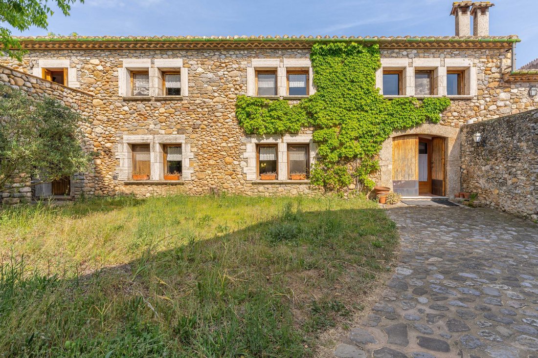 Country House in Cabanelles, Catalonia, Spain 2 - 18806641