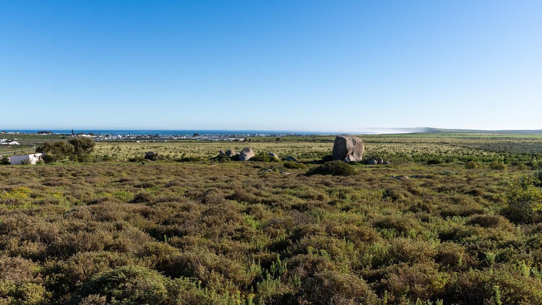 Land in Voorstrand, Western Cape, South Africa 1 - 18808604