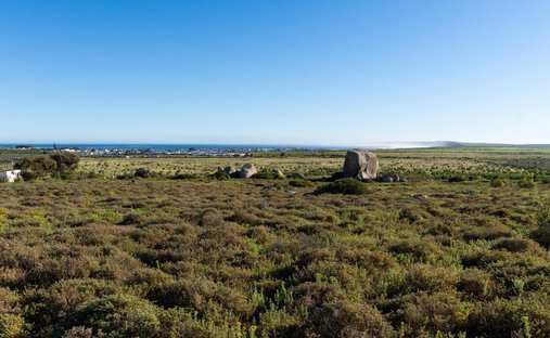 Land in Voorstrand, Western Cape, South Africa 1