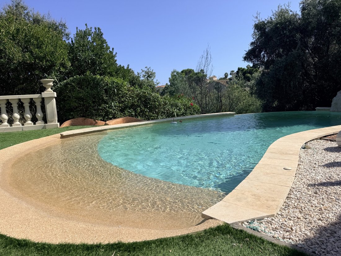 House in Les Issambres, Roquebrune-sur-Argens, France 2 - 18644413