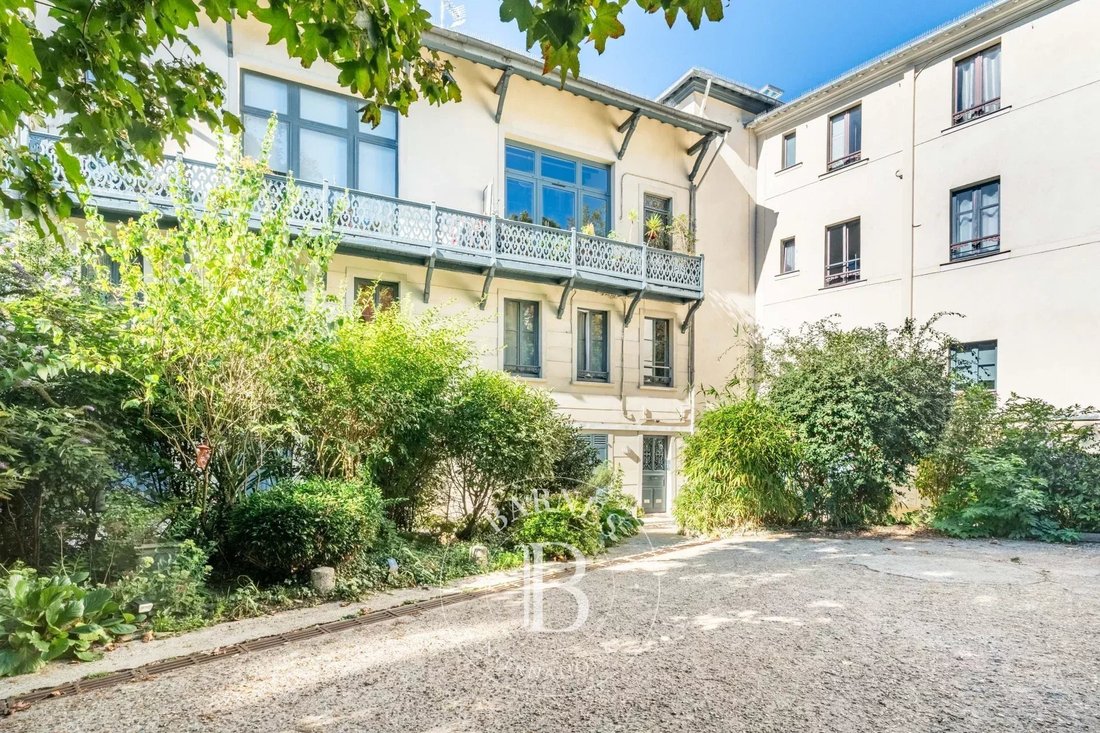 Apartment in Saint-Germain-en-Laye, Ile-de-France, France 1 - 18807108