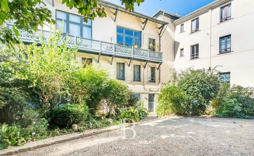 Apartment in Saint-Germain-en-Laye, Ile-de-France, France 1