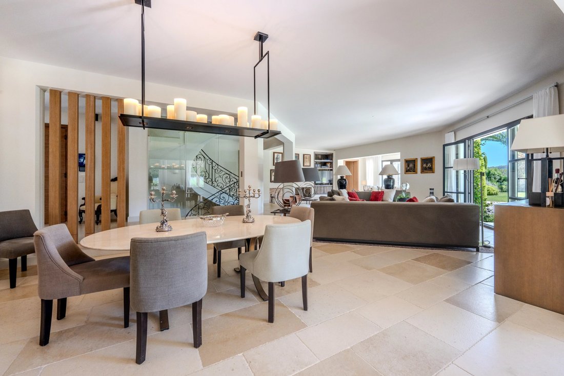 Casa en Mougins, Provenza-Alpes-Costa Azul, Francia 5 - 18806456