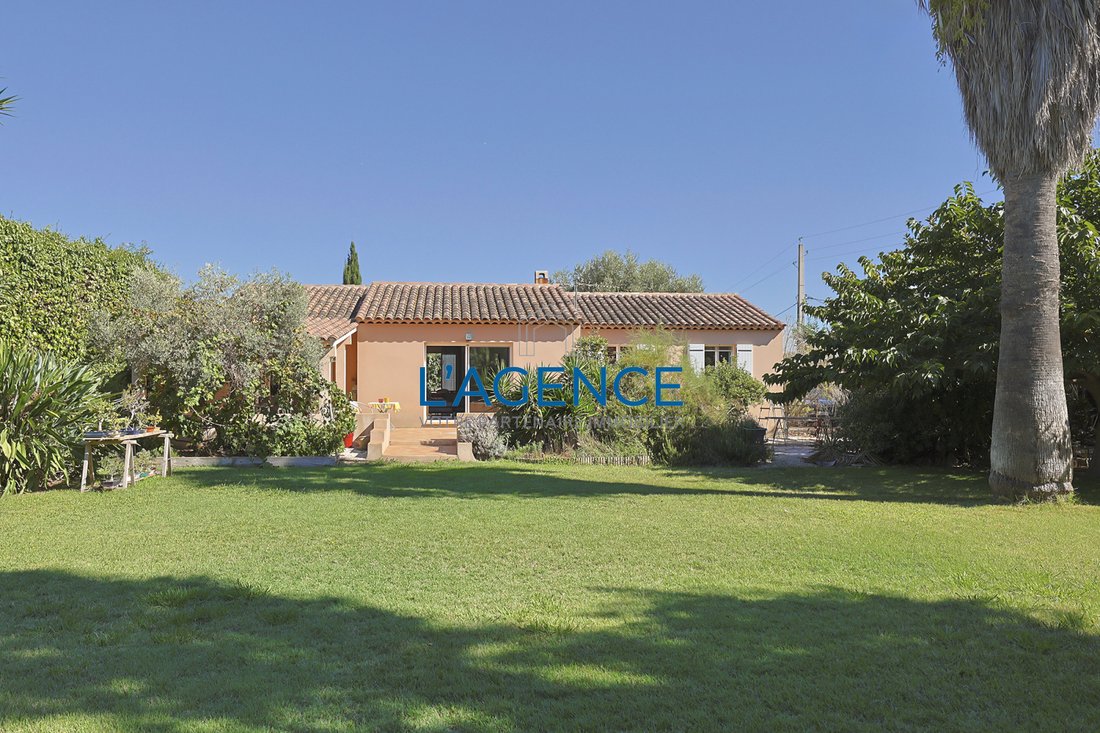 Apartment in Hyeres, Provence-Alpes-Côte d'Azur, France 1 - 18808478