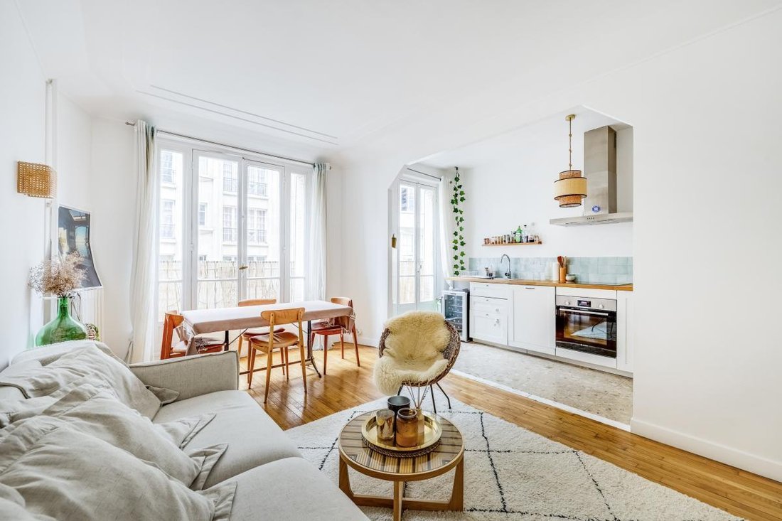 Apartment in Grandes Carrières-Clichy, Paris 18e Arrondissement, Paris 5 - 18808524
