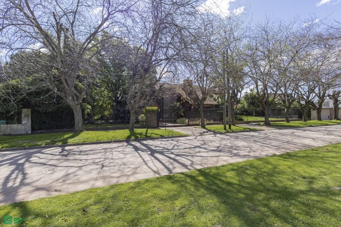 Maison en City Bell, Province de Buenos Aires, Argentine 4 - 17232499