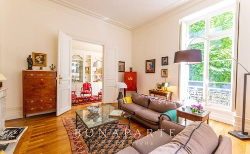 House in Pau, Nouvelle-Aquitaine, France 1