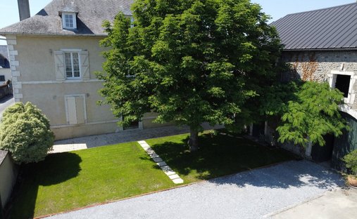 House in Tonkin-Pesque-Saint Julien, Lons, France 1