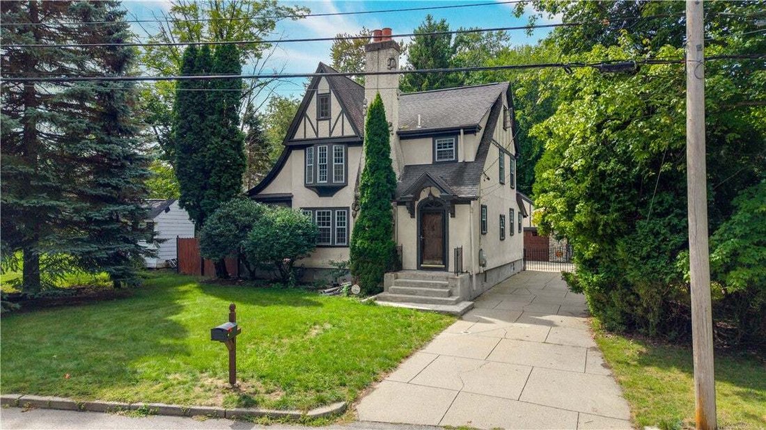 House in Lincoln, Rhode Island, United States 4 - 18497363