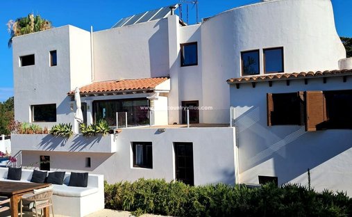 Villa in Sant Antoni de Portmany, Balearic Islands, Spain 1