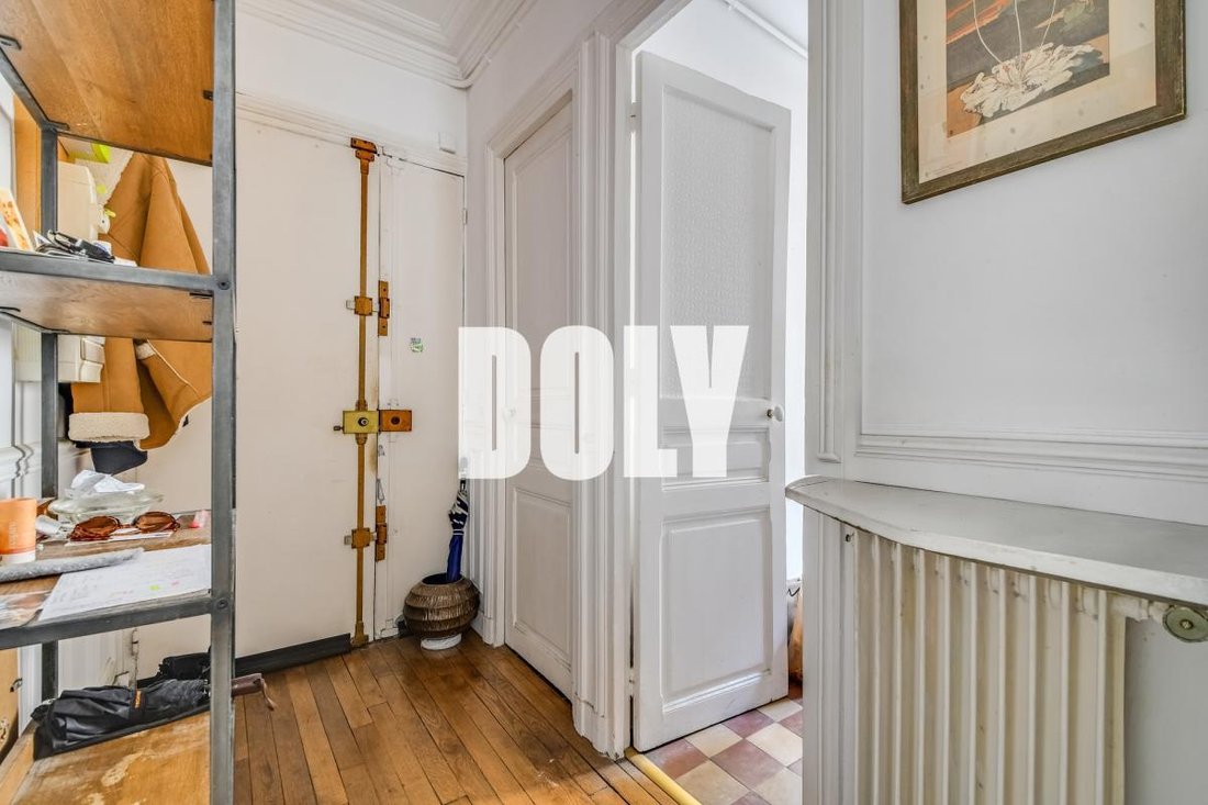 Apartment in Grandes Carrières-Clichy, Paris 18e Arrondissement, Paris 5 - 18806660