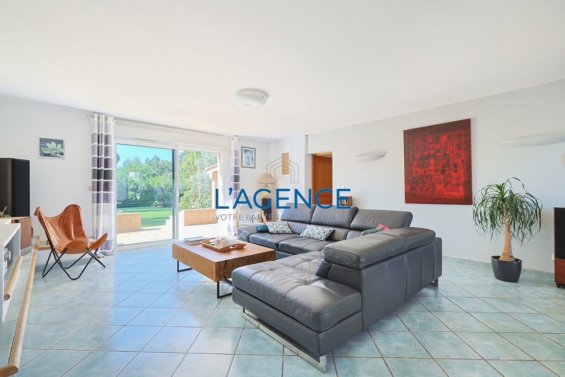 Apartment in Hyeres, Provence-Alpes-Côte d'Azur, France 4 - 18808478