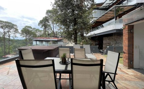 Townhouse in Valle de Bravo, State of Mexico, Mexico 1