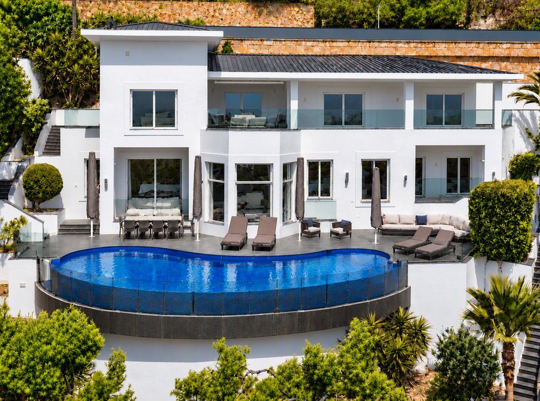 Villa in Portals Nous, Calvia, Balearic Islands 1 - 18800064