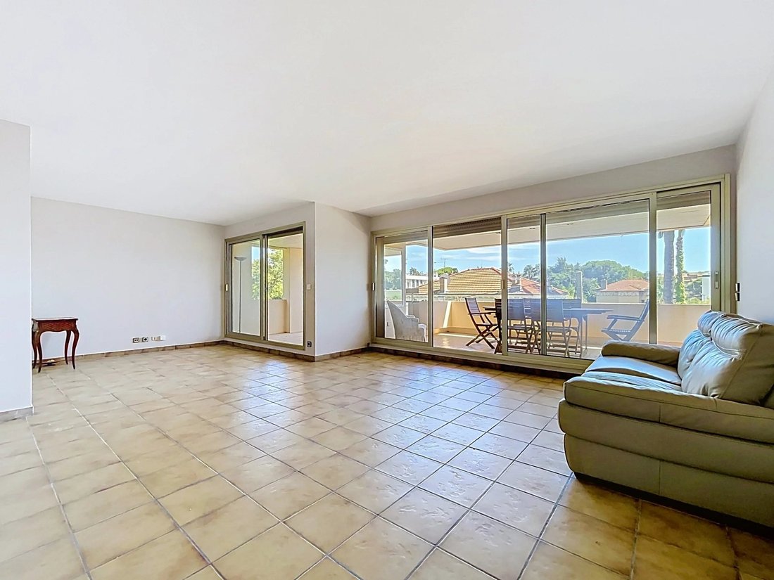 Apartment in Place de Gaulle, Antibes, France 3 - 18807045
