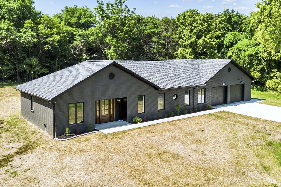 House in Lewisburg, Tennessee, United States 2 - 18808132