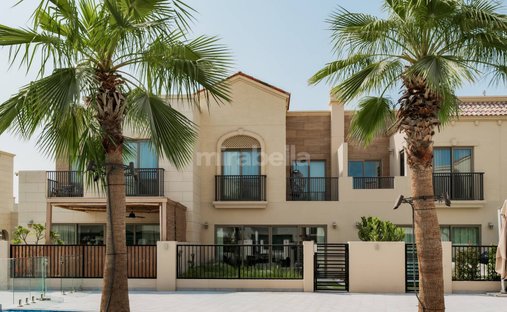 Townhouse in Jumeirah Golf Estates, Dubai, United Arab Emirates 1