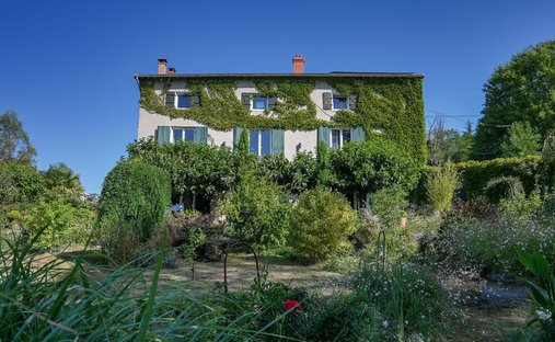 House in Limonest, Auvergne-Rhône-Alpes, France 1