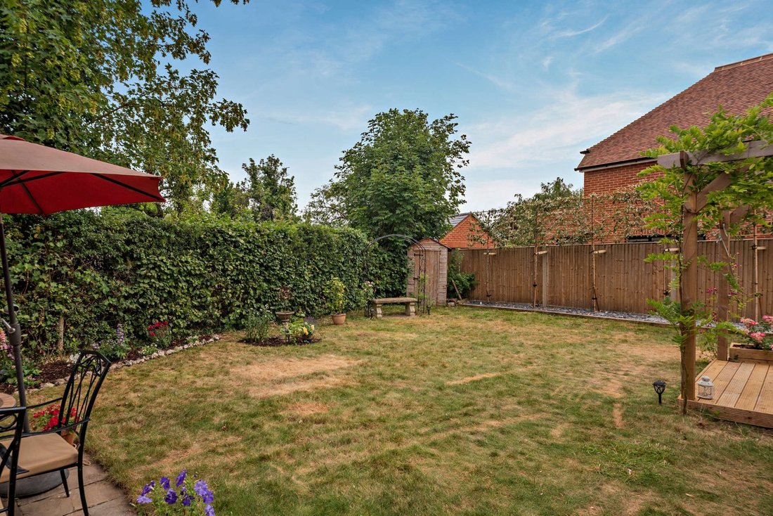 House in Rowledge, Lower Bourne, England 3 - 18806481
