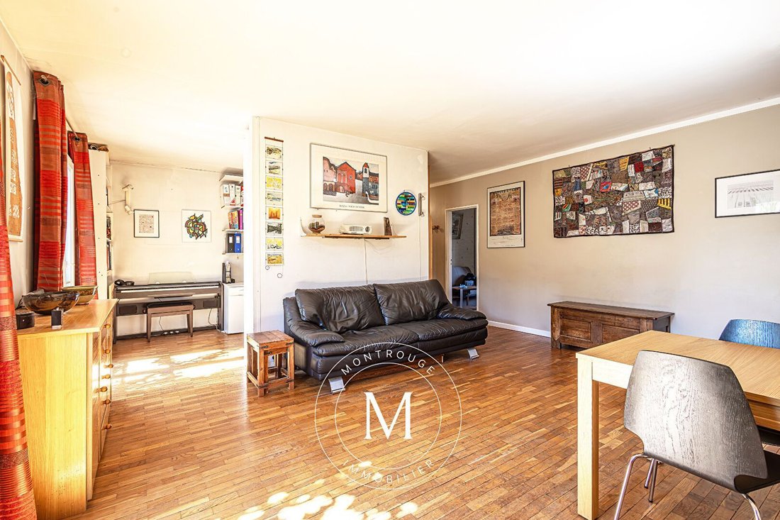 Apartment in Montrouge, Ile-de-France, France 1 - 18808494