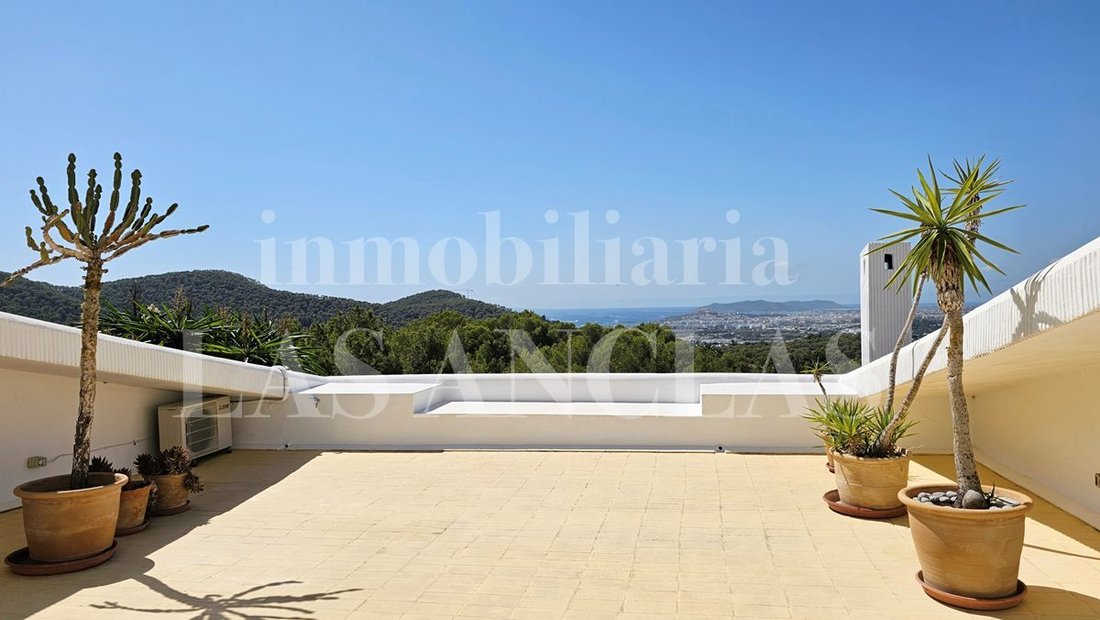 House in Santa Eularia des Riu, Balearic Islands, Spain 3 - 11848312