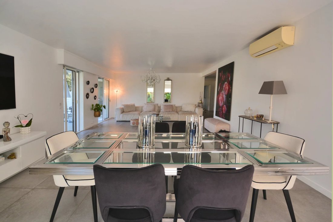 Apartamento en Mougins, Provenza-Alpes-Costa Azul, Francia 2 - 18807088
