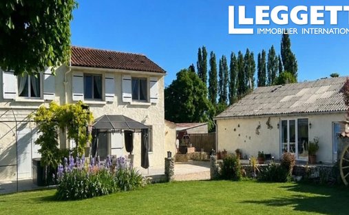 House in Nantillé, Nouvelle-Aquitaine, France 1