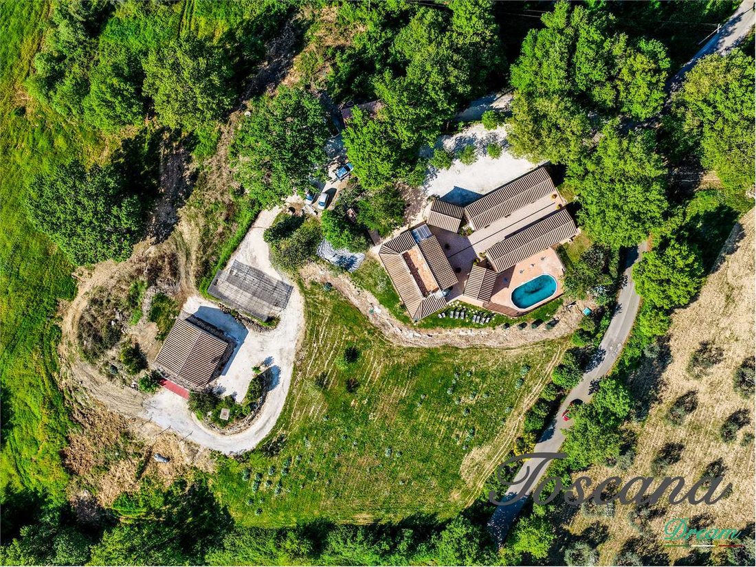 Estate in Semproniano, Tuscany, Italy 1 - 18808301
