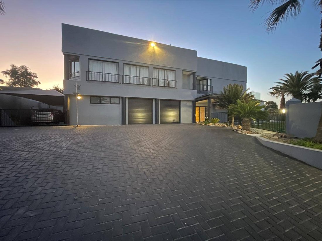 House in Melkbosstrand, Cape Town, South Africa 3 - 18806517