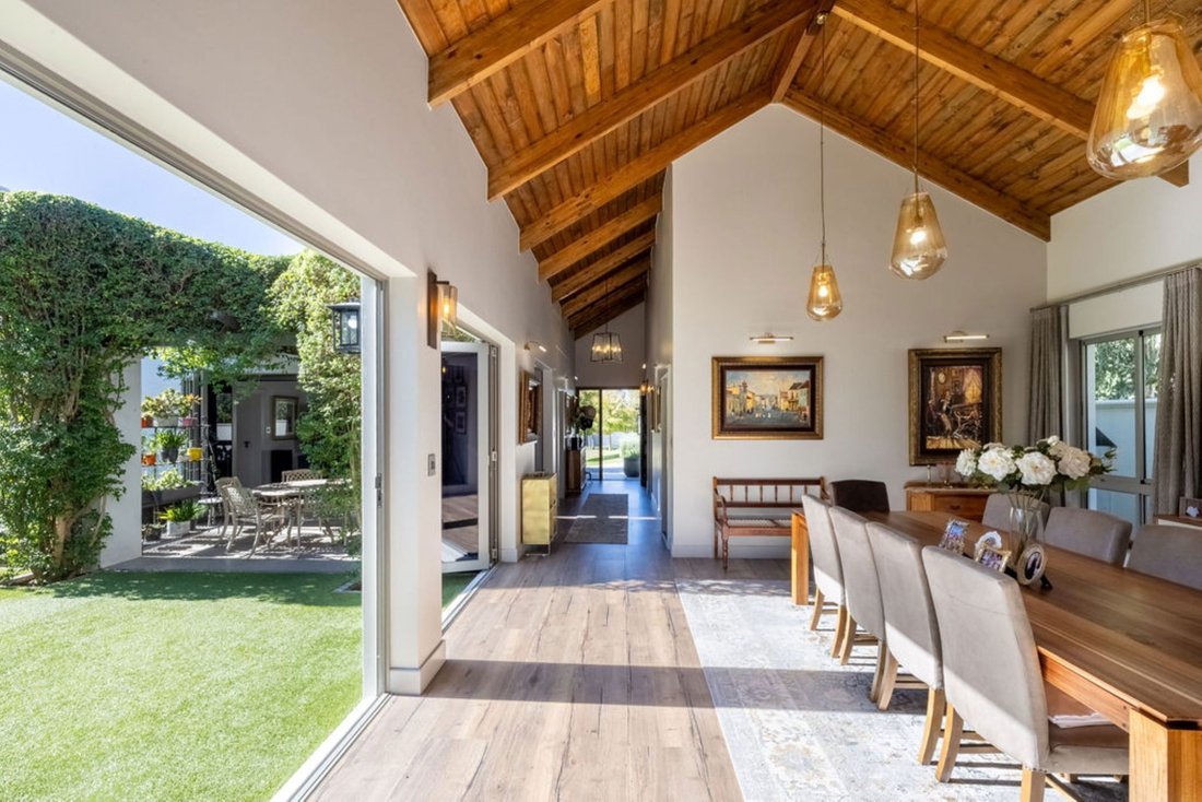 Estate in Lemoenkloof, Western Cape, South Africa 3 - 18807786