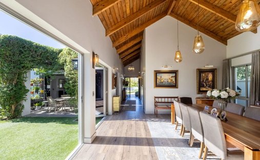 Estate in Lemoenkloof, Paarl, South Africa 1