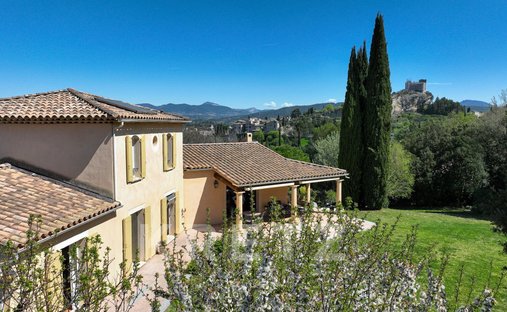 Villa in Ouest Sud, Vaison-la-Romaine, France 1