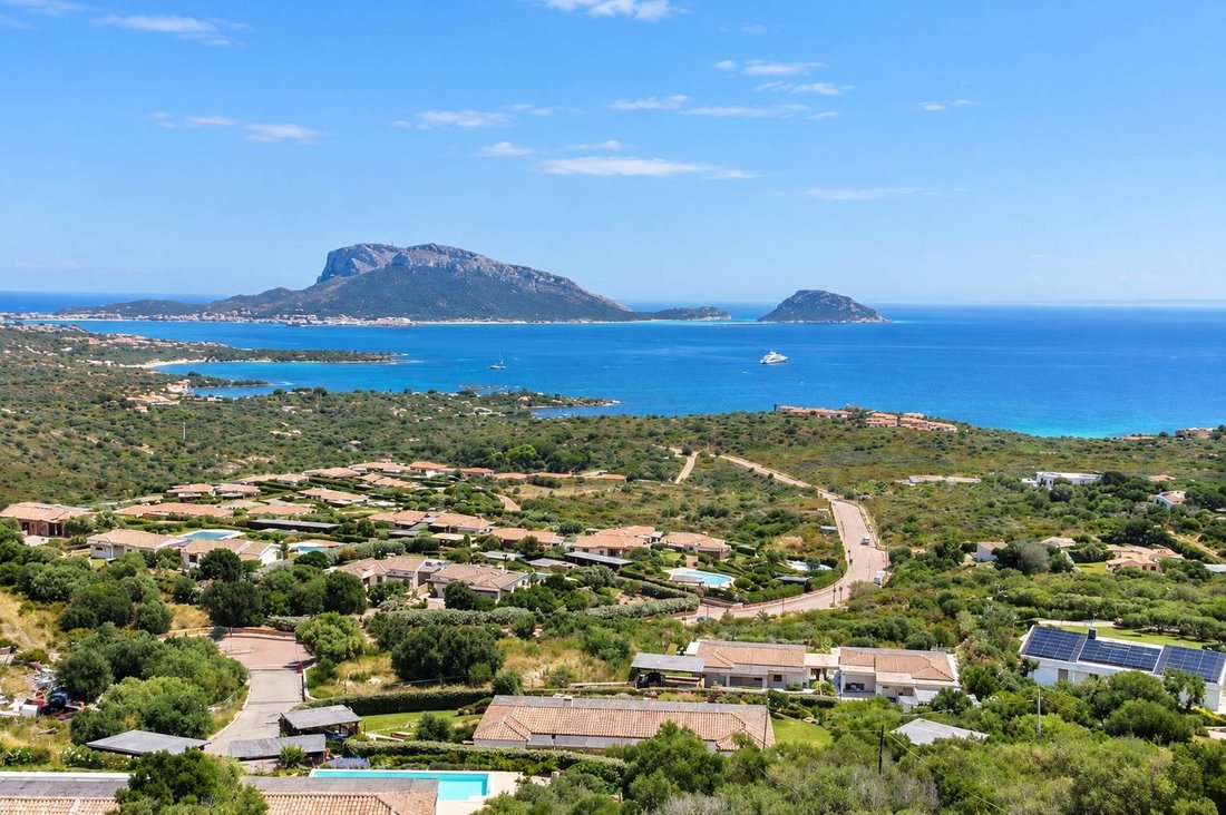Villa in Golfo Aranci, Sardinia, Italy 4 - 18808456