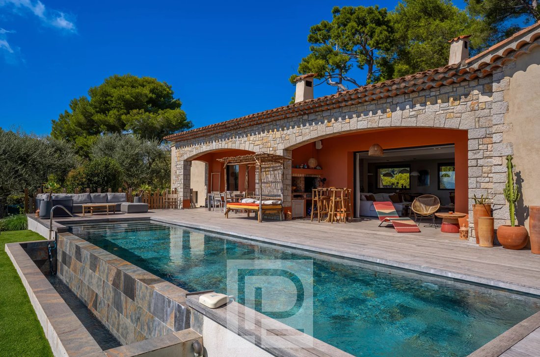 Villa in Mougins, Provence-Alpes-Côte d'Azur, France 4 - 18806953