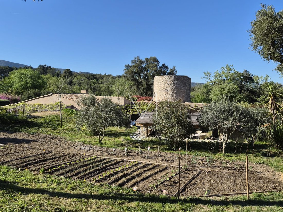 Maison à Le Plan-de-la-Tour, Provence-Alpes-Côte d'Azur, France 3 - 17629146