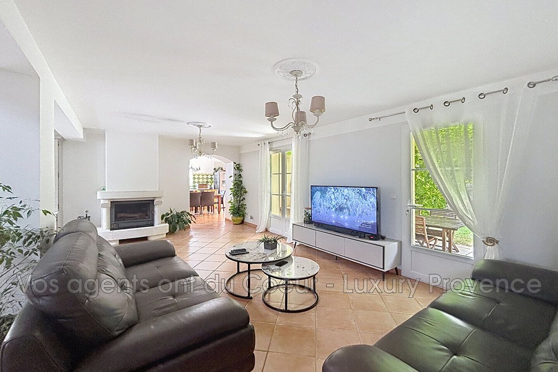 Villa in Vieille Ville-Cativel, Gardanne, France 4 - 18807136