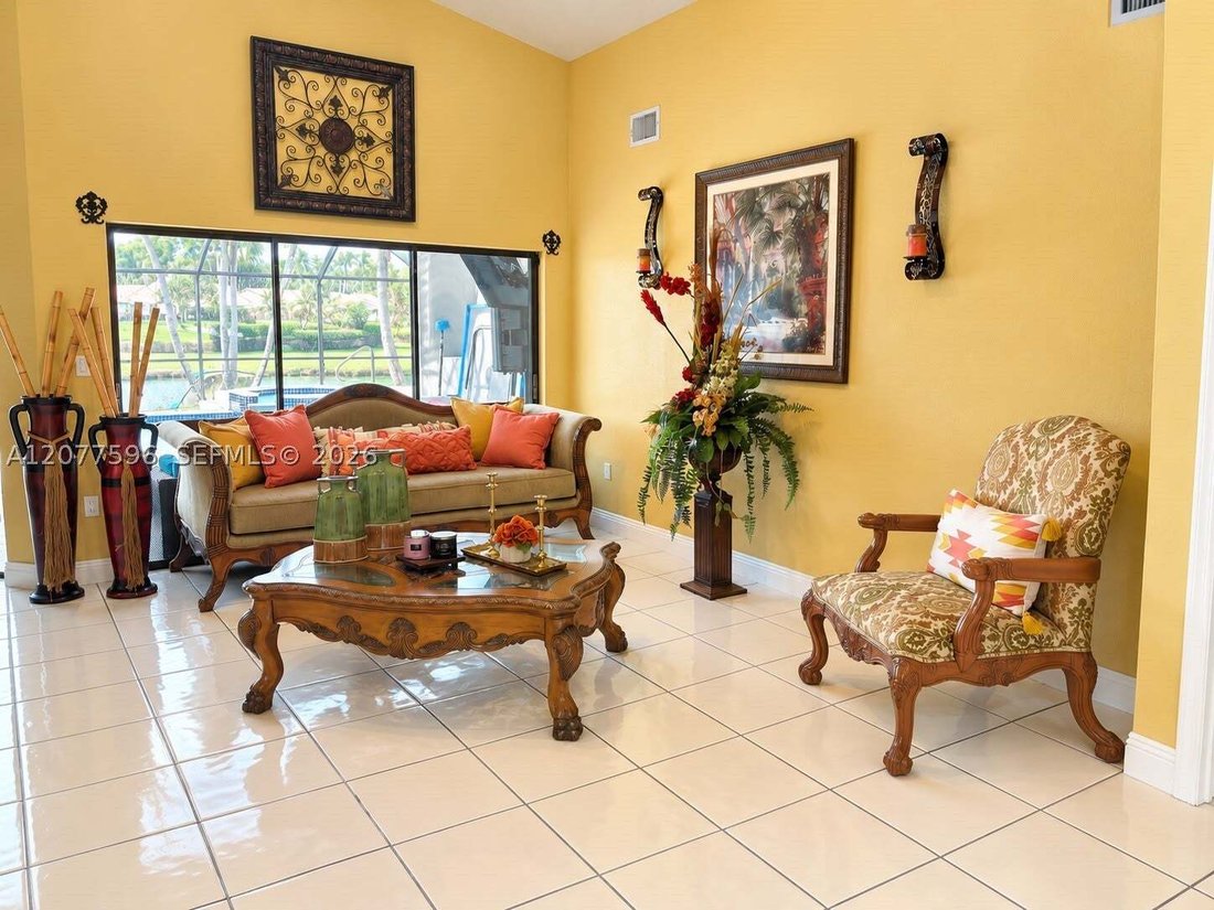 House in Hialeah, Florida, United States 3 - 18805650
