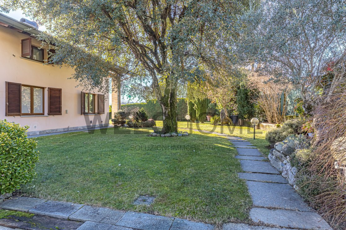 Villa in Montorfano, Lombardy, Italy 3 - 16907858