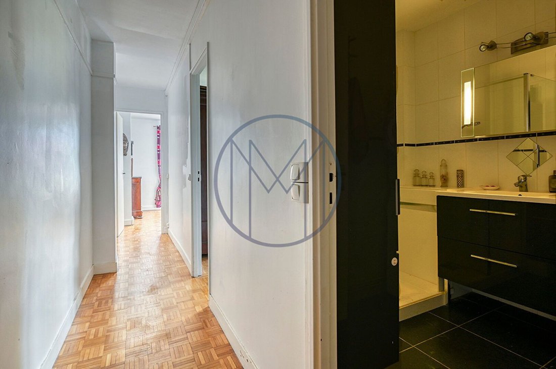 Apartment in Domaine National du Château, Versailles, France 5 - 18808606