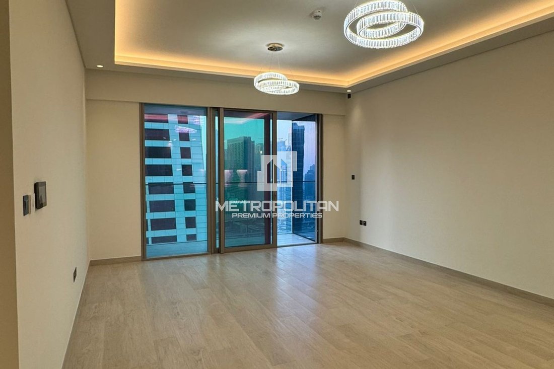 Apartment in JLT / Jumeirah Lakes Towers, Dubai, United Arab Emirates 1 - 18807291