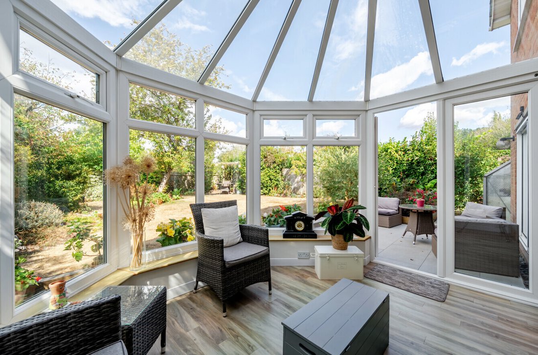 Country House in Mount Hermon, Woking, England 5 - 18806487