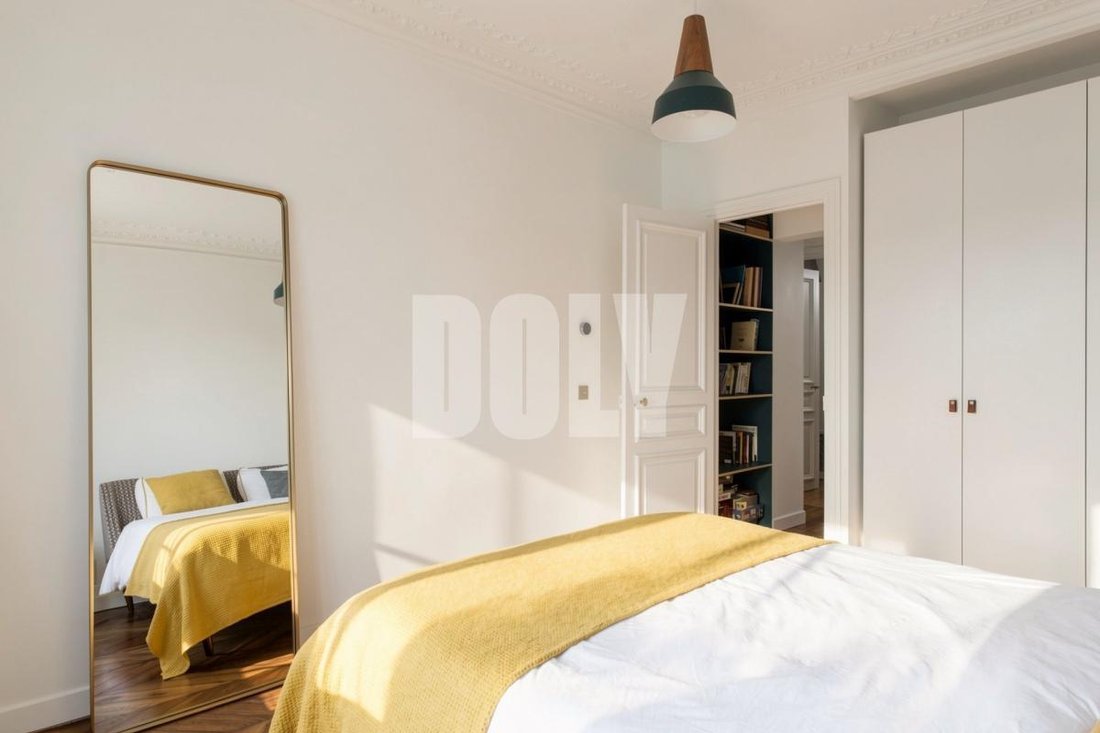 Apartment in Victor Hugo-République, Clichy, France 5 - 18806665