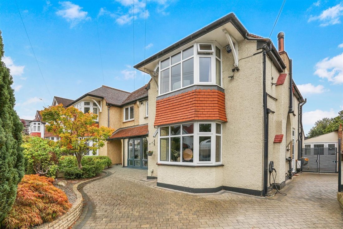 House in London Borough of Sutton, England 1 - 18806477