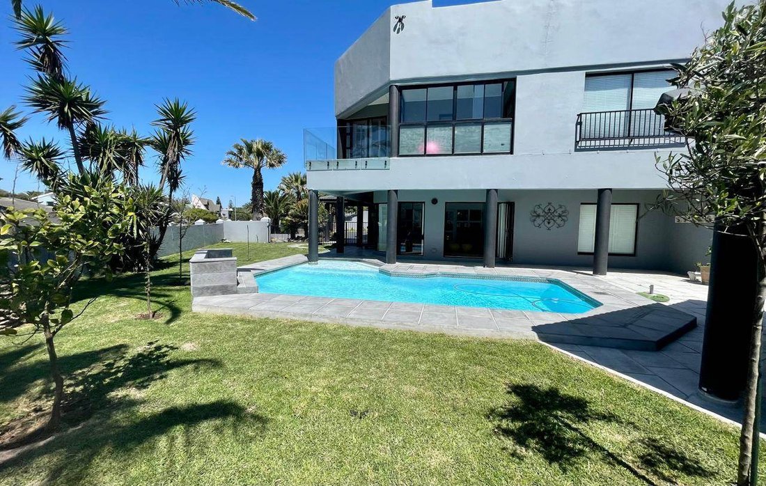 House in Melkbosstrand, Cape Town, South Africa 4 - 18806517