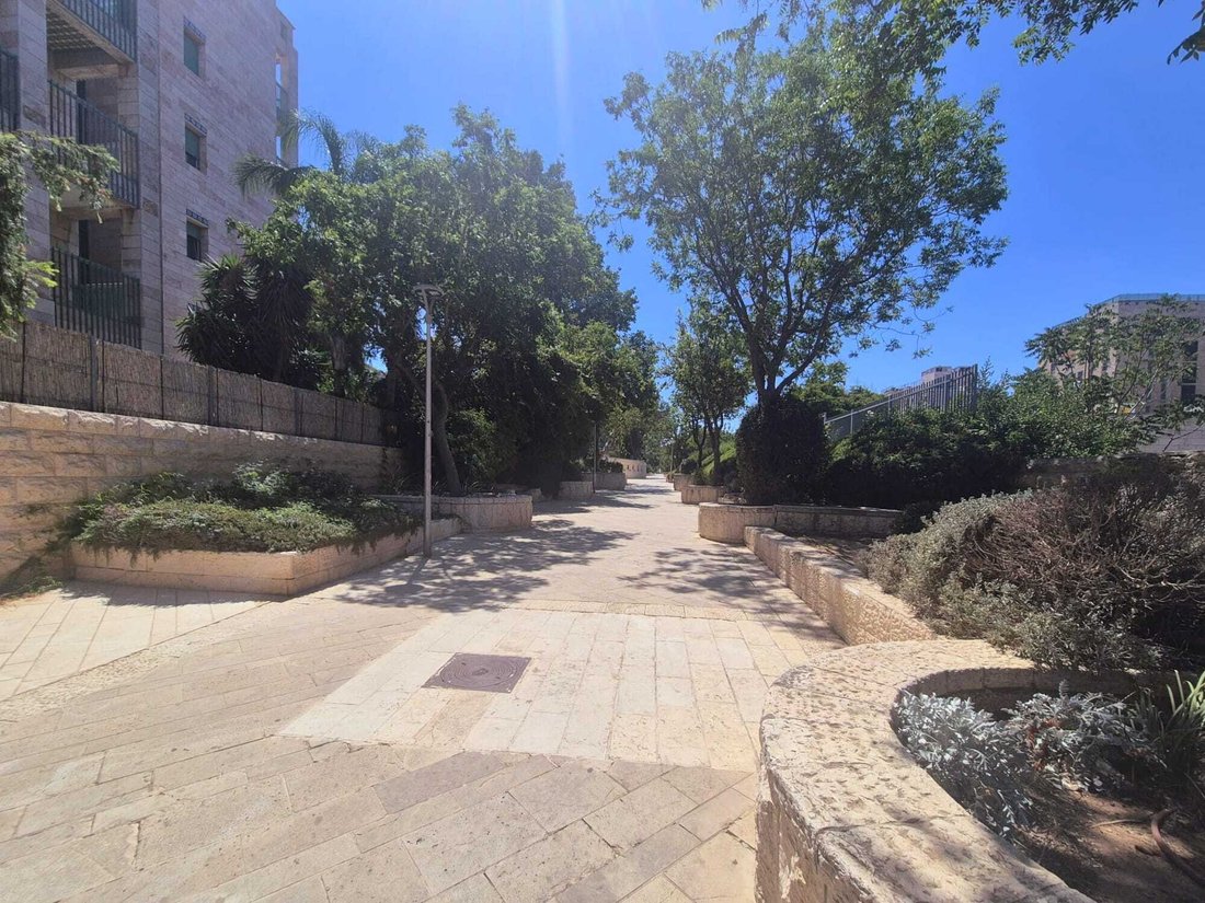 Apartment in Jerusalem, Jerusalem District, Israel 1 - 18807278