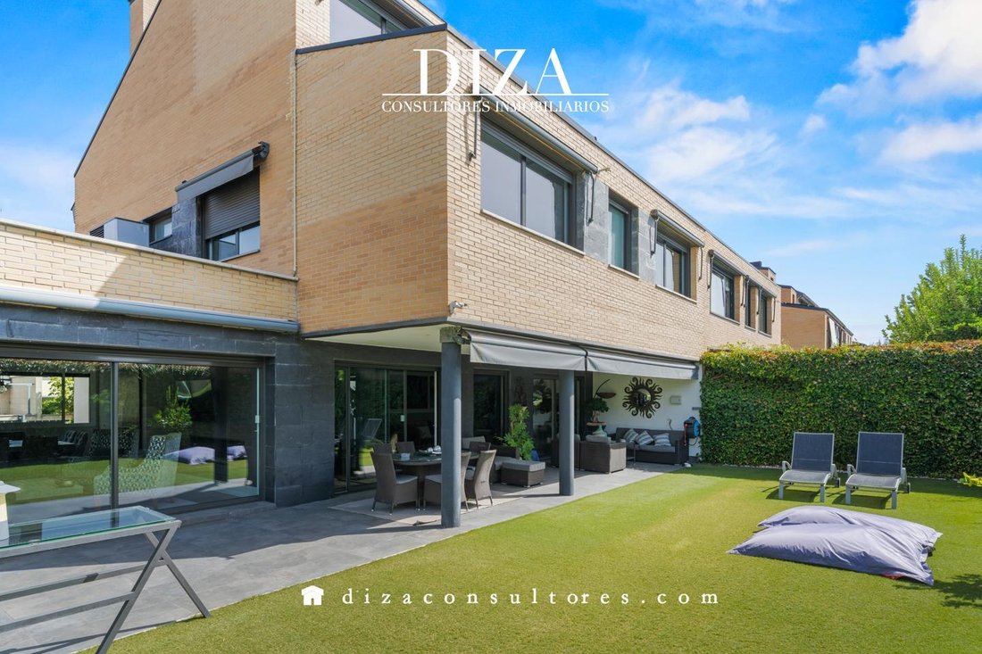 Villa in Hortaleza, Madrid, Spain 5 - 18806589
