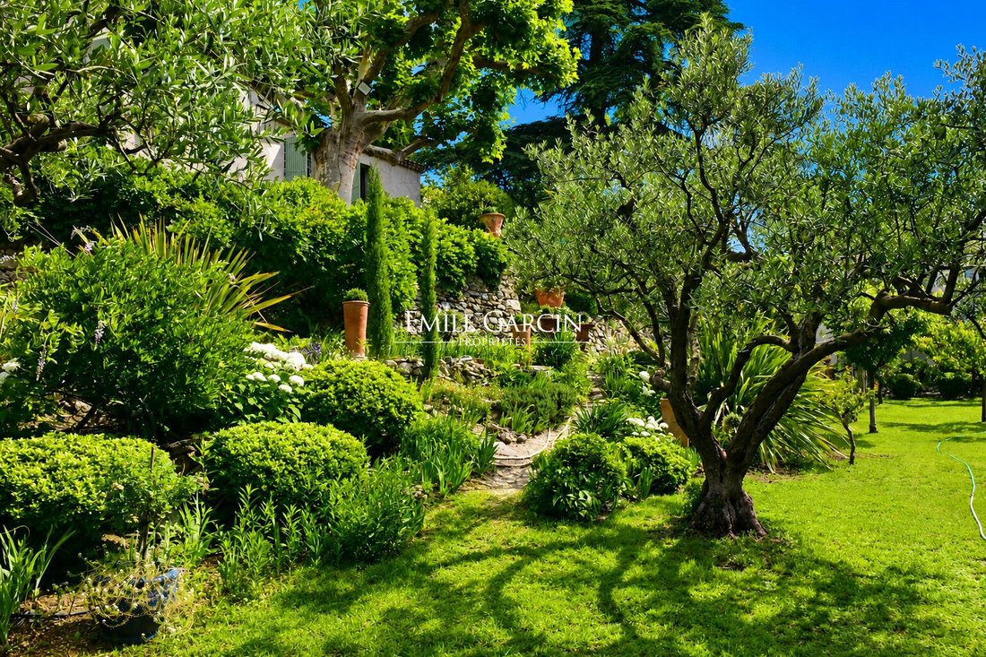 Villa in Mazenod-Bellevue-Saint Donat-Banon, Aix-en-Provence, France 2 - 18807458