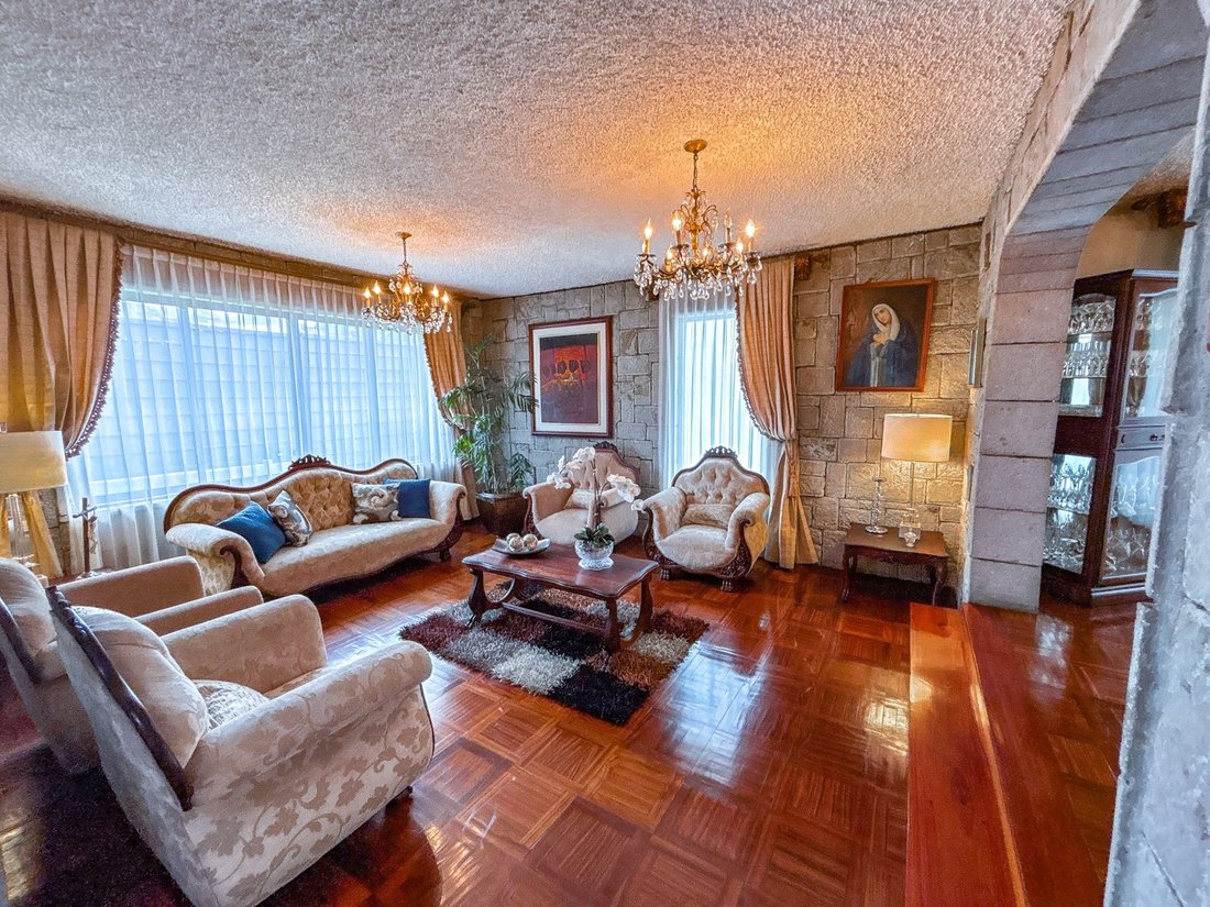 Casa en Cuenca, Azuay, Ecuador 4 - 18806374