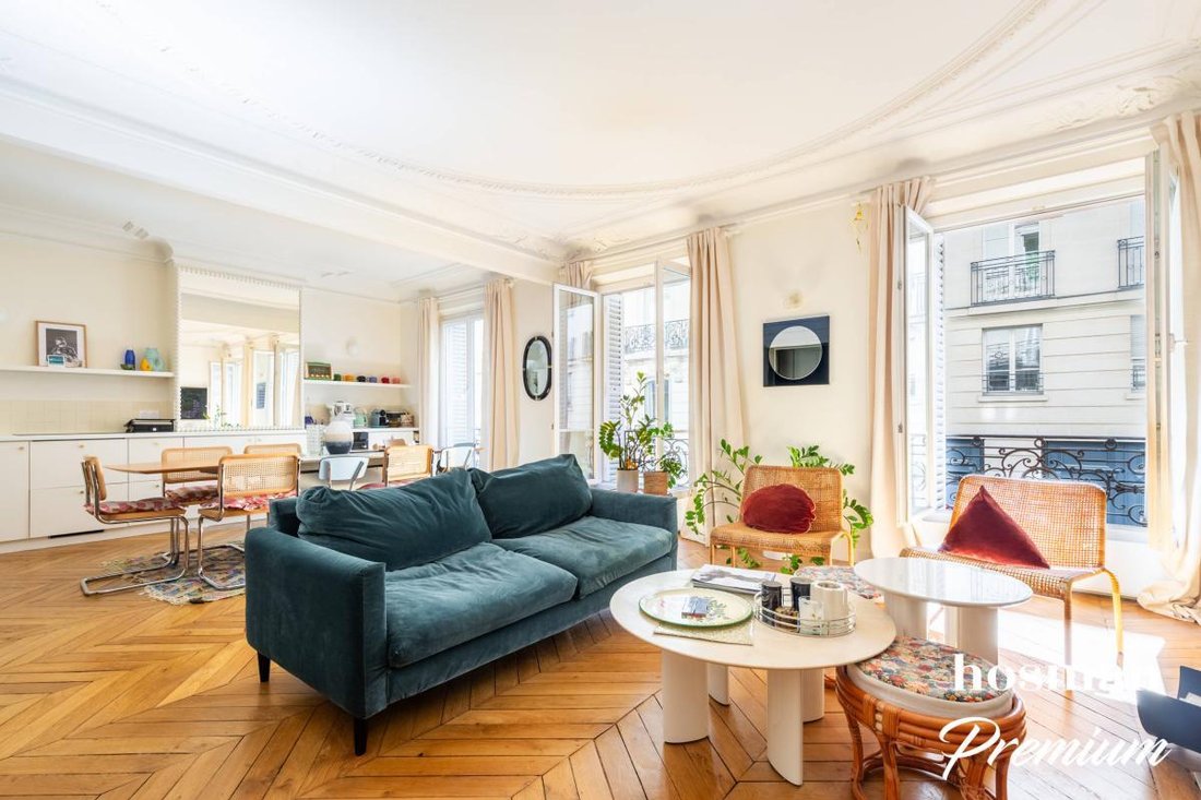 Apartment in Mairie, Paris 8e Arrondissement, Paris 1 - 18806594