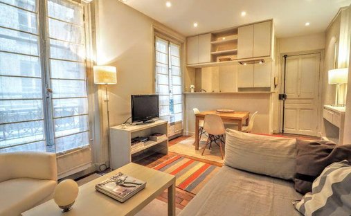 Apartment in Gros Caillou, Paris 7e Arrondissement, Paris 1